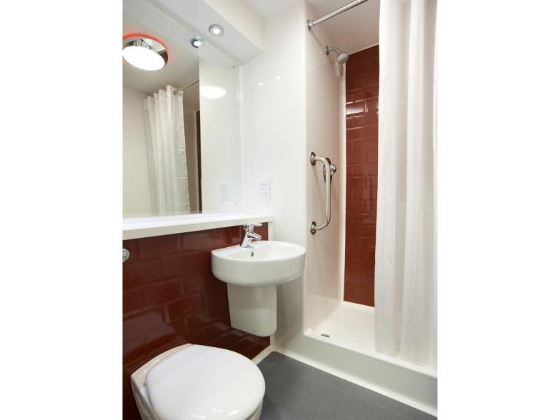 Travelodge Maidenhead Central Dış mekan fotoğraf