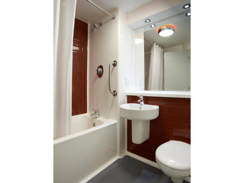 Travelodge Maidenhead Central Dış mekan fotoğraf